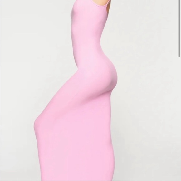 Skims X-large bubblegum pink slip dress maxi NWT - Picture 3 of 7